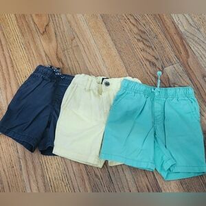 Bundle 3 short cat & jack and children place size 2T